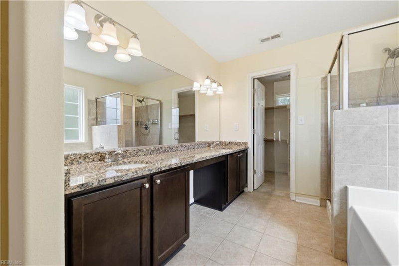 Photo 17 of 27 residential for sale in Norfolk virginia