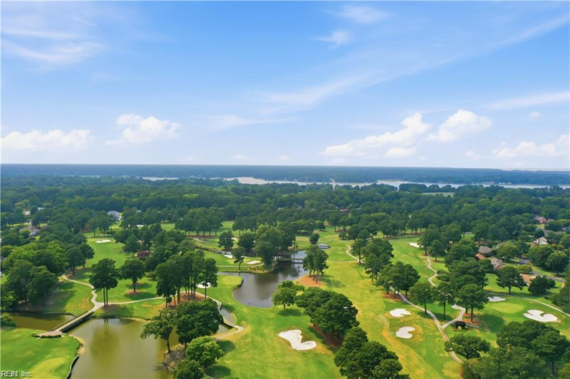 Photo 7 of 10 residential for sale in Suffolk virginia