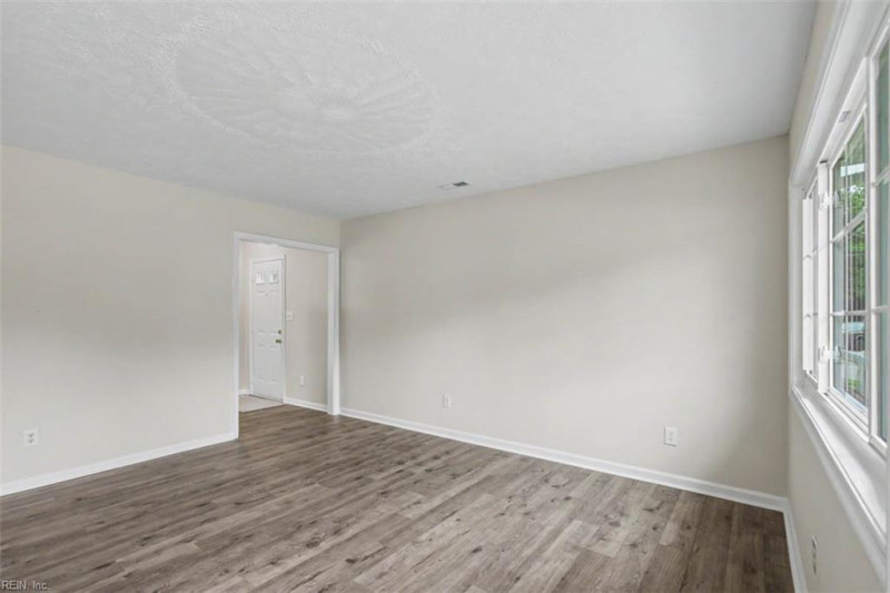 Photo 6 of 34 residential for sale in Chesapeake virginia Photo 6 of 34 residential for sale in Chesapeake virginia