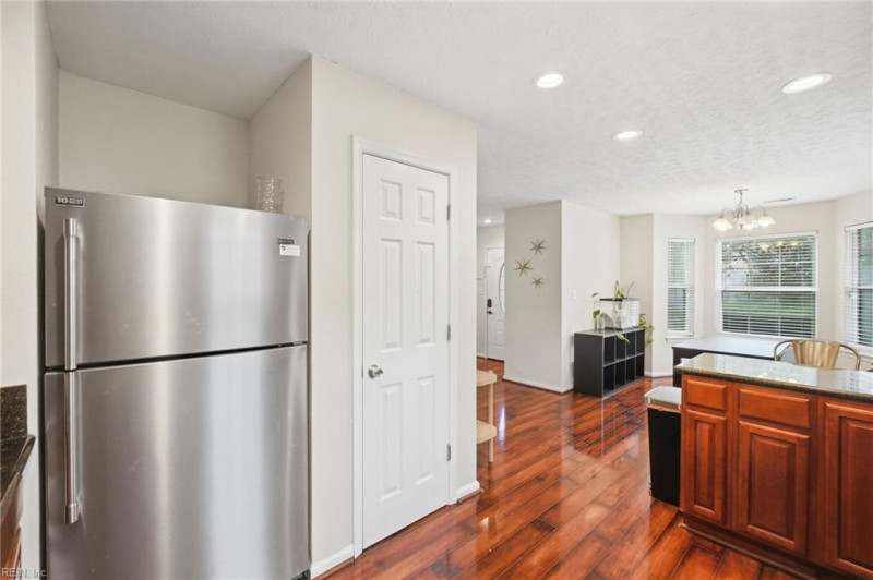 Photo 12 of 42 residential for sale in Norfolk virginia