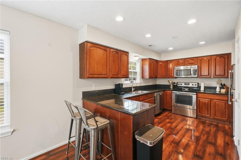 Photo 14 of 42 residential for sale in Norfolk virginia