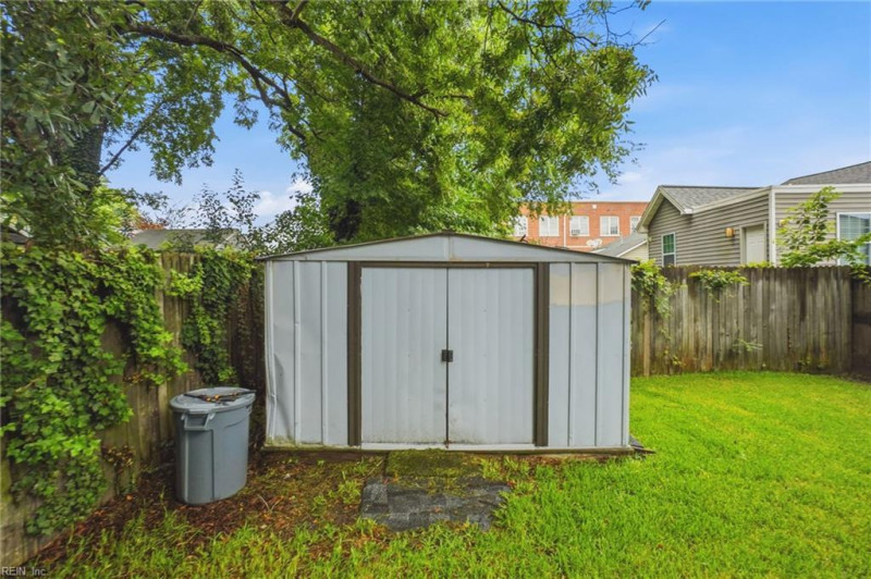 Photo 27 of 42 residential for sale in Norfolk virginia