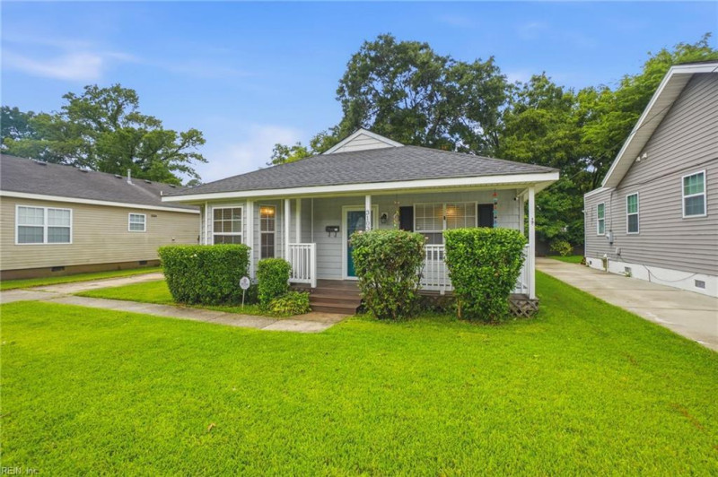 Photo 3 of 42 residential for sale in Norfolk virginia