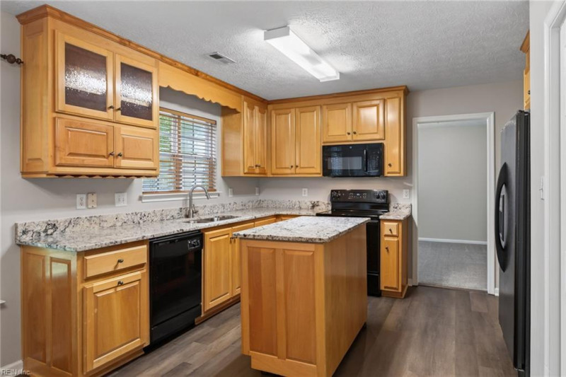 Photo 14 of 41 residential for sale in Hampton virginia Photo 14 of 41 residential for sale in Hampton virginia