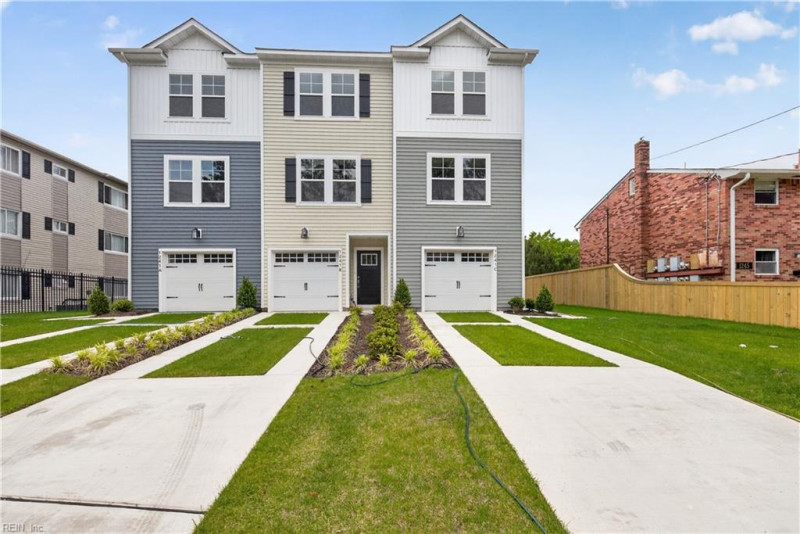 Photo 2 of 34 residential for sale in Virginia Beach virginia