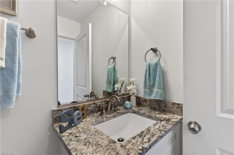Photo 9 of 34 residential for sale in Virginia Beach virginia