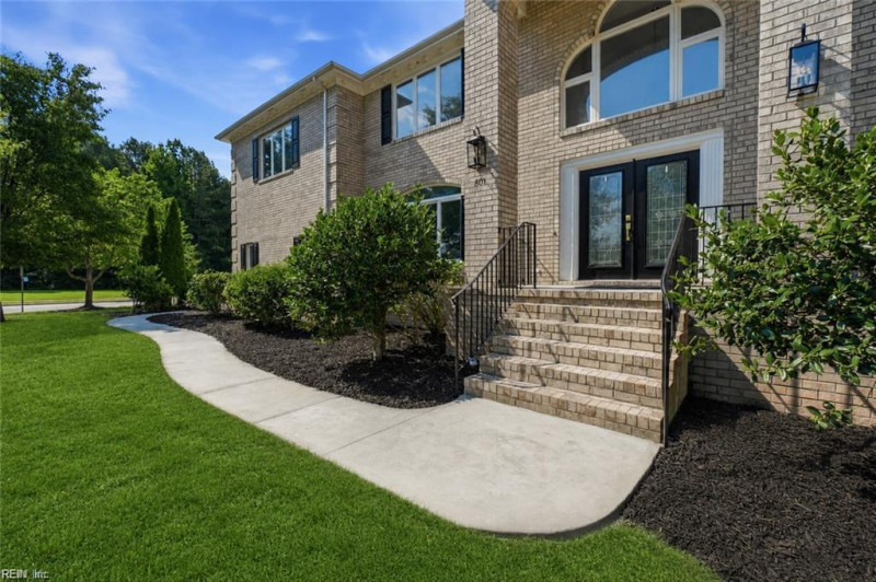 Photo 3 of 45 residential for sale in Virginia Beach virginia