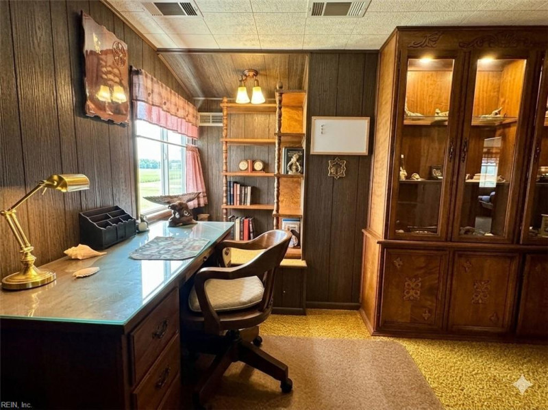 Photo 11 of 23 residential for sale in Newport News virginia