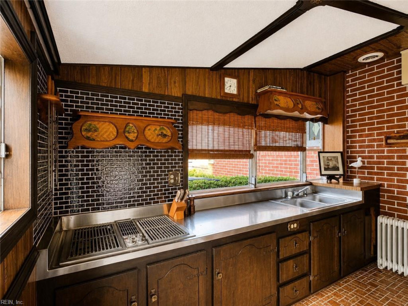Photo 14 of 23 residential for sale in Newport News virginia
