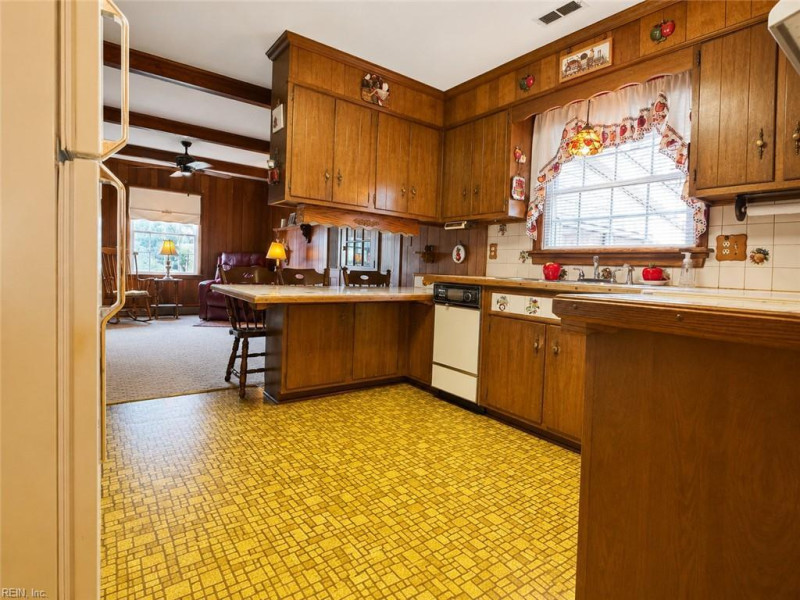 Photo 8 of 23 residential for sale in Newport News virginia