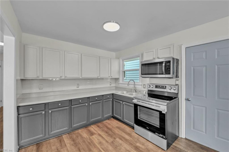 Photo 3 of 22 residential for sale in Newport News virginia