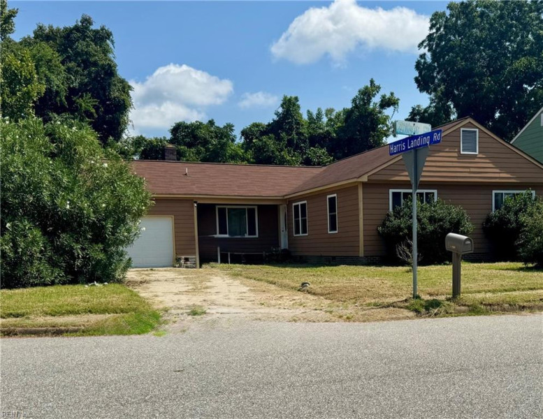 Photo 3 of 7 residential for sale in Hampton virginia Photo 3 of 7 residential for sale in Hampton virginia