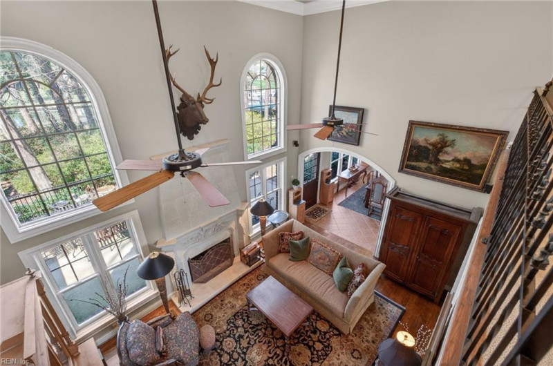 Photo 11 of 40 residential for sale in Virginia Beach virginia