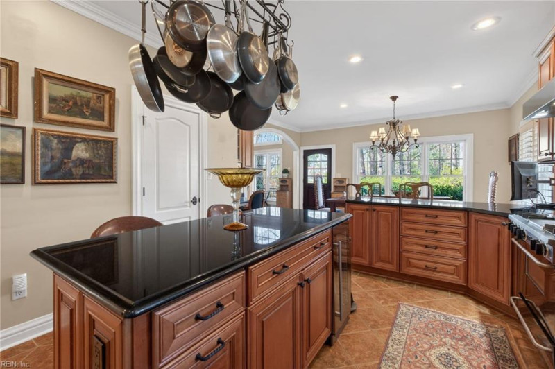 Photo 14 of 40 residential for sale in Virginia Beach virginia