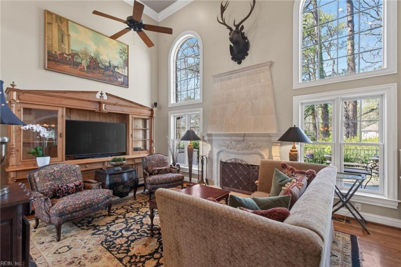 Photo 8 of 40 residential for sale in Virginia Beach virginia
