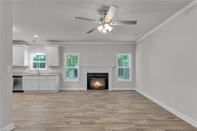 Photo 11 of 40 residential for sale in Chesapeake virginia