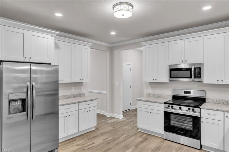 Photo 15 of 40 residential for sale in Chesapeake virginia