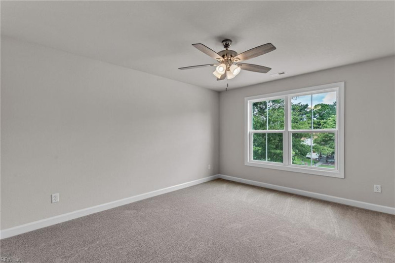 Photo 35 of 40 residential for sale in Chesapeake virginia
