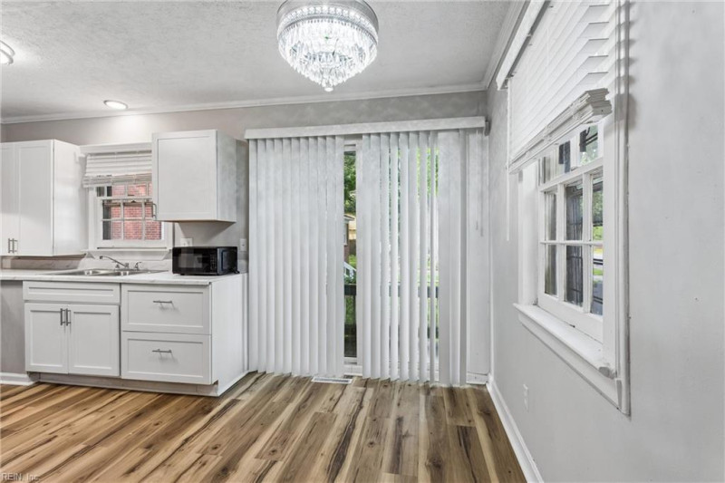 Photo 10 of 35 residential for sale in Hampton virginia