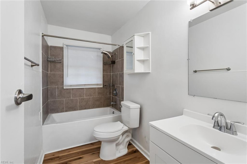 Photo 16 of 35 residential for sale in Hampton virginia
