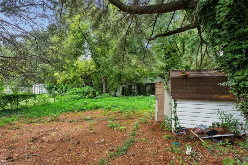 Photo 27 of 35 residential for sale in Hampton virginia
