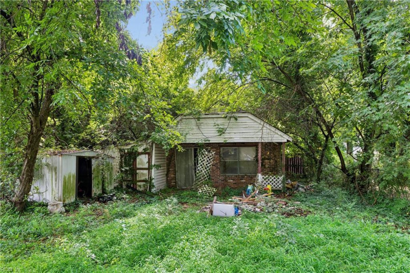 Photo 31 of 35 residential for sale in Hampton virginia
