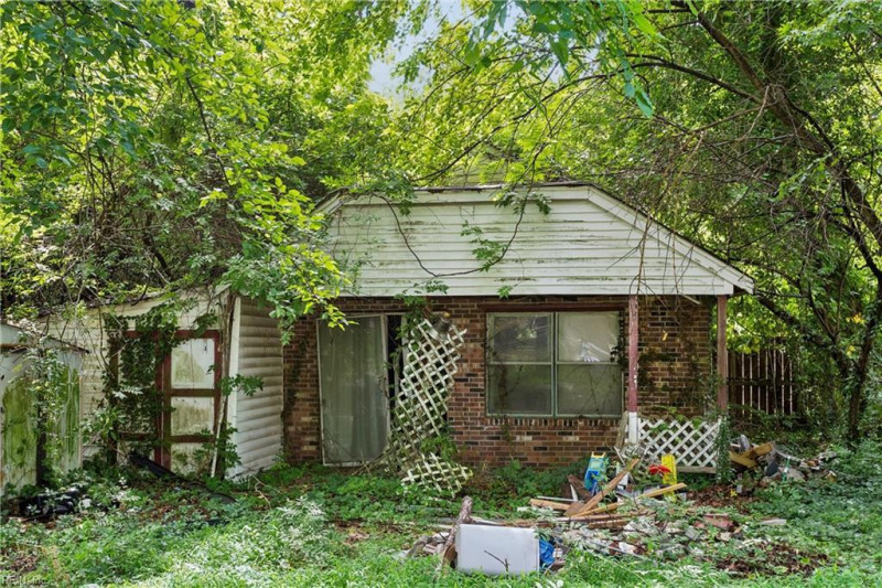 Photo 32 of 35 residential for sale in Hampton virginia