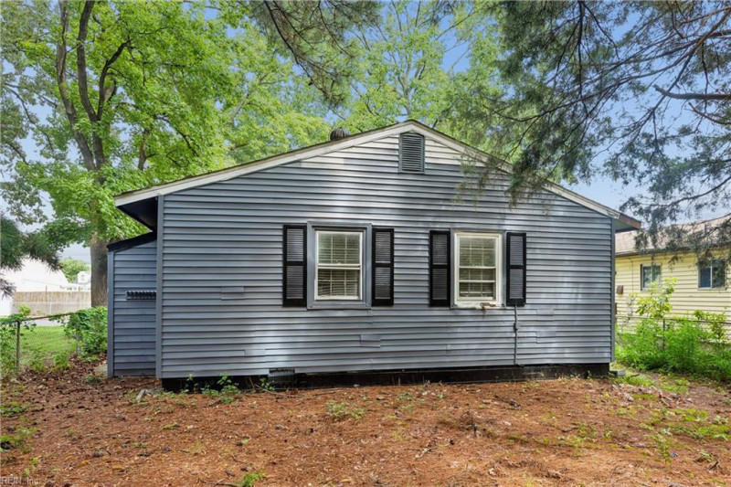 Photo 33 of 35 residential for sale in Hampton virginia