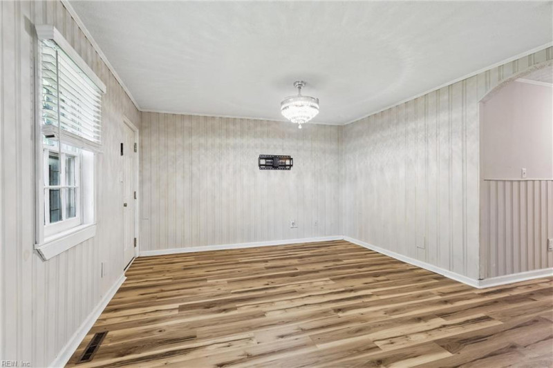 Photo 9 of 35 residential for sale in Hampton virginia