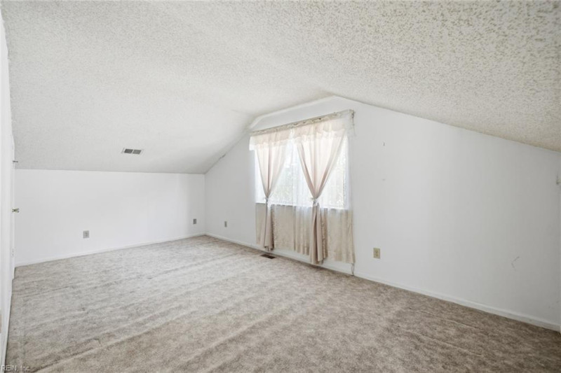 Photo 14 of 22 residential for sale in Virginia Beach virginia
