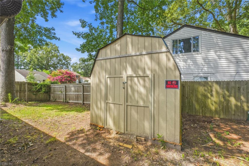 Photo 19 of 22 residential for sale in Virginia Beach virginia