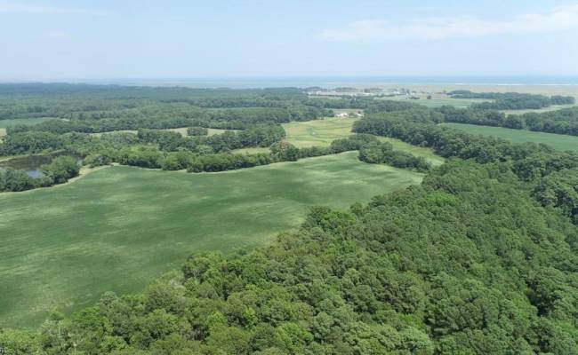 154 Metompkin Road, Accomack County, VA 23421