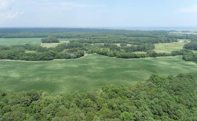 154 Metompkin Road, Accomack County, VA 23421