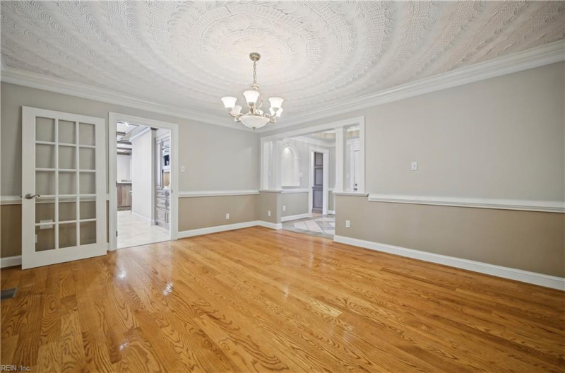 Photo 14 of 50 residential for sale in Virginia Beach virginia