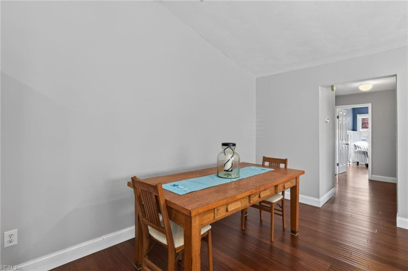 Photo 12 of 36 residential for sale in Chesapeake virginia