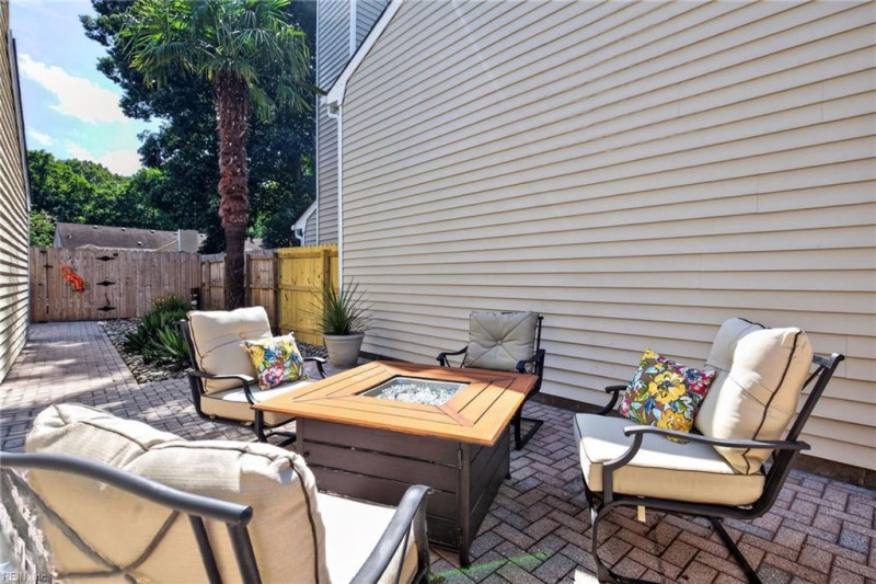 Photo 22 of 36 residential for sale in Chesapeake virginia