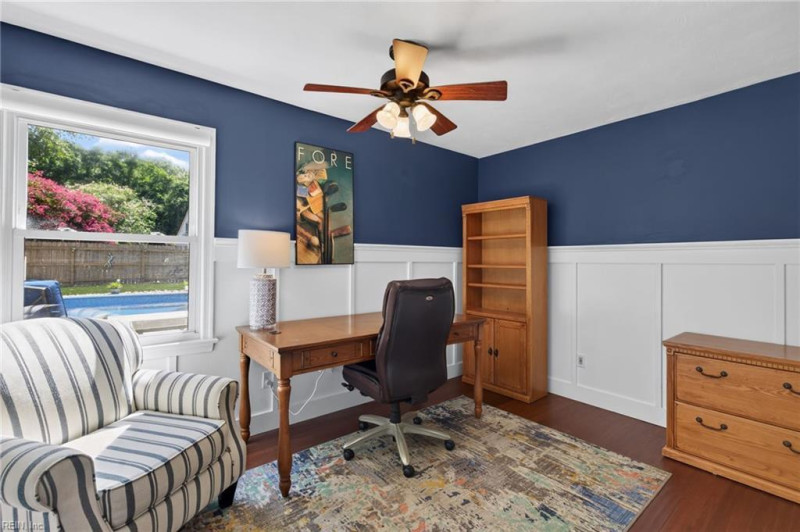 Photo 5 of 36 residential for sale in Chesapeake virginia
