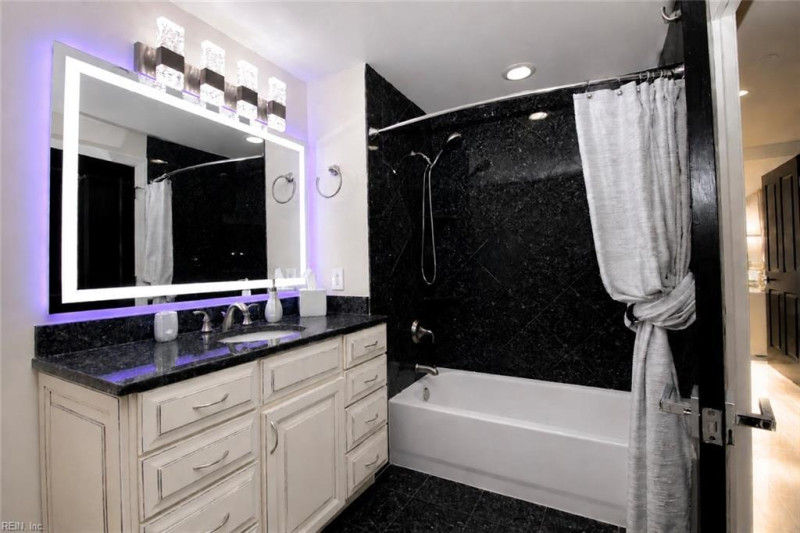 Photo 13 of 22 residential for sale in Virginia Beach virginia