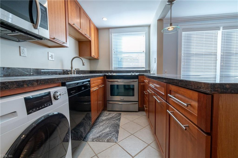 Photo 17 of 37 residential for sale in Norfolk virginia