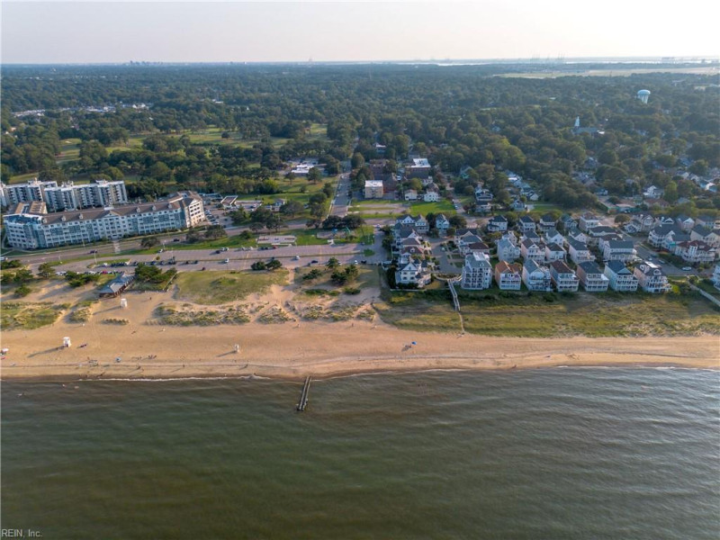 Photo 7 of 37 residential for sale in Norfolk virginia