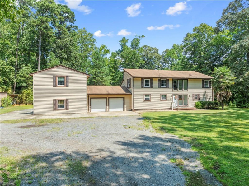 Photo 3 of 42 residential for sale in Isle of Wight County virginia