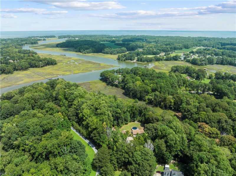 Photo 9 of 42 residential for sale in Isle of Wight County virginia
