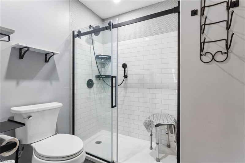 Photo 10 of 49 residential for sale in Virginia Beach virginia