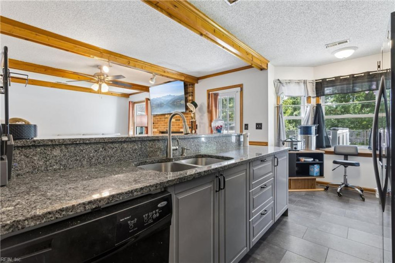 Photo 21 of 49 residential for sale in Virginia Beach virginia