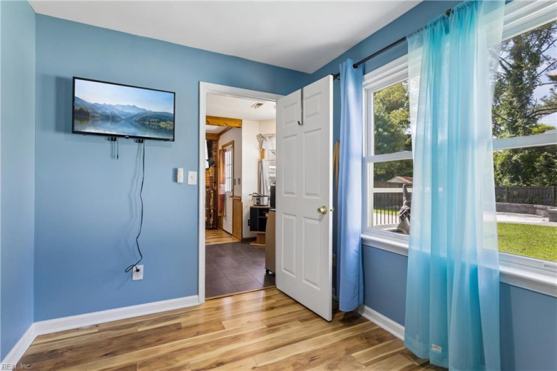 Photo 25 of 49 residential for sale in Virginia Beach virginia