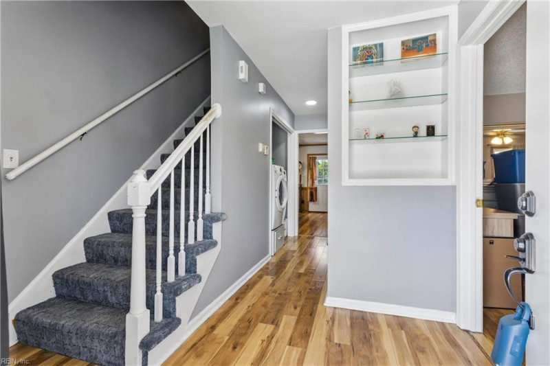Photo 3 of 49 residential for sale in Virginia Beach virginia