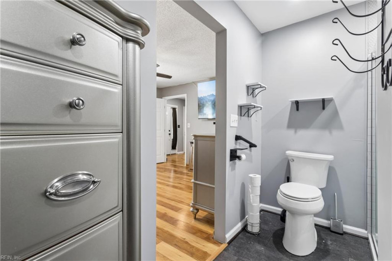 Photo 9 of 49 residential for sale in Virginia Beach virginia