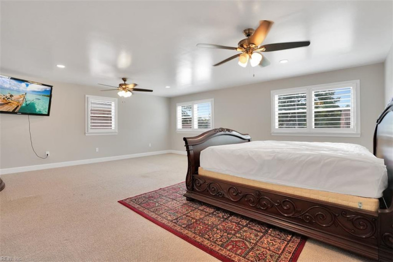 Photo 16 of 45 residential for sale in Hampton virginia