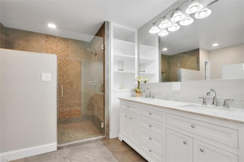 Photo 18 of 45 residential for sale in Hampton virginia