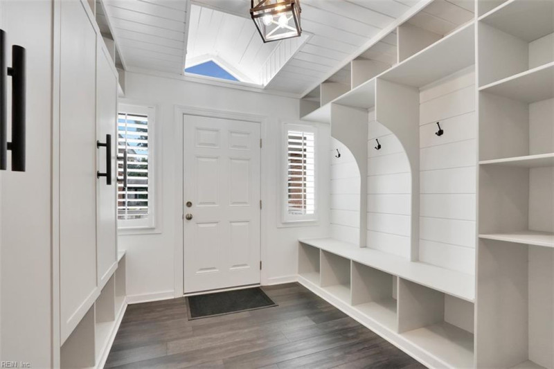 Photo 22 of 45 residential for sale in Hampton virginia